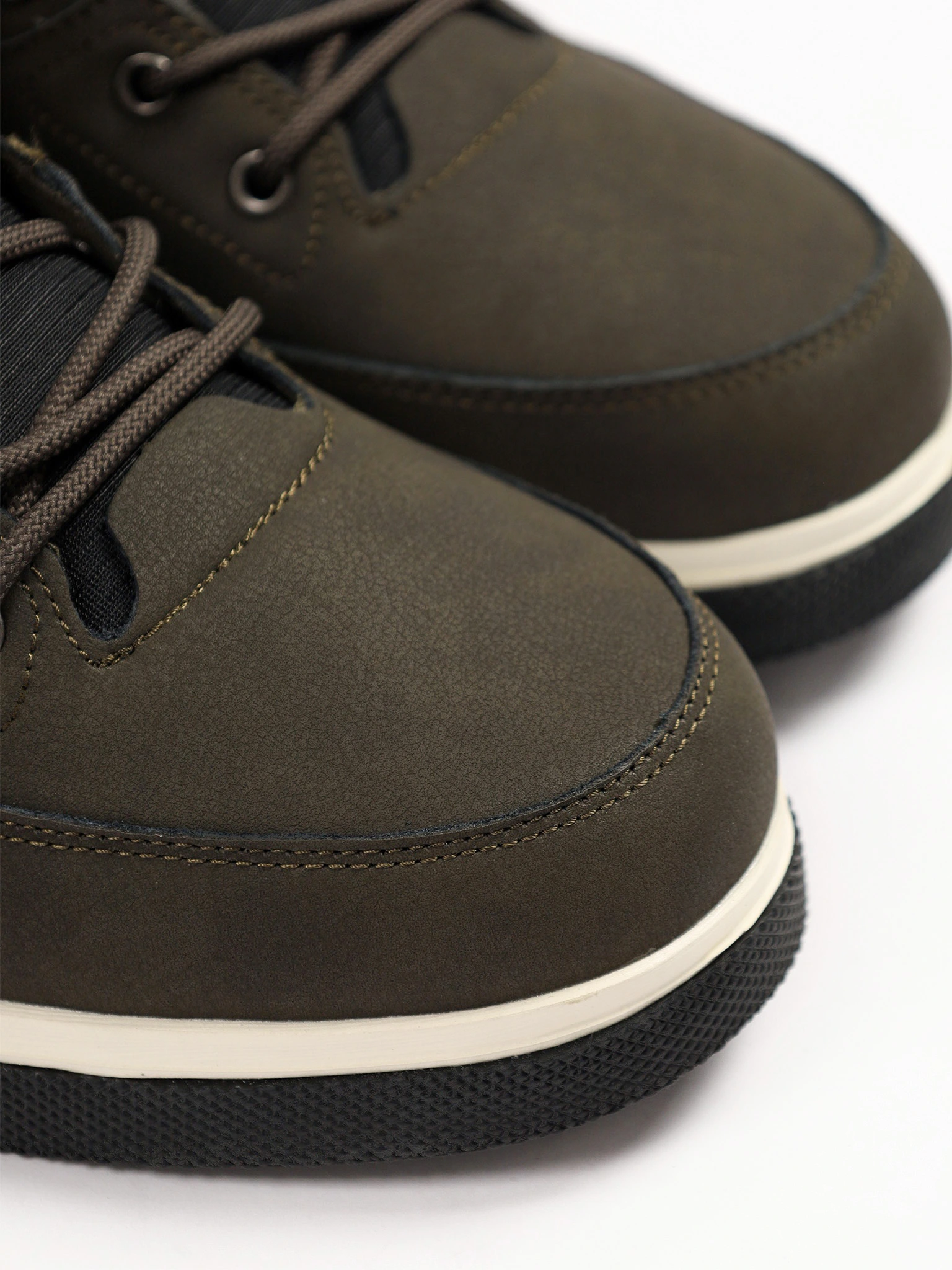 Ботинки комбинированные цвета хаки на контрастной средней подошве